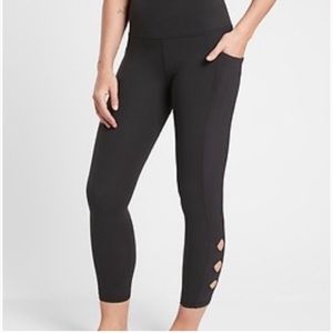 Athleta Salutation Stash Pocket II Cutout 7/8- Size Small Tall